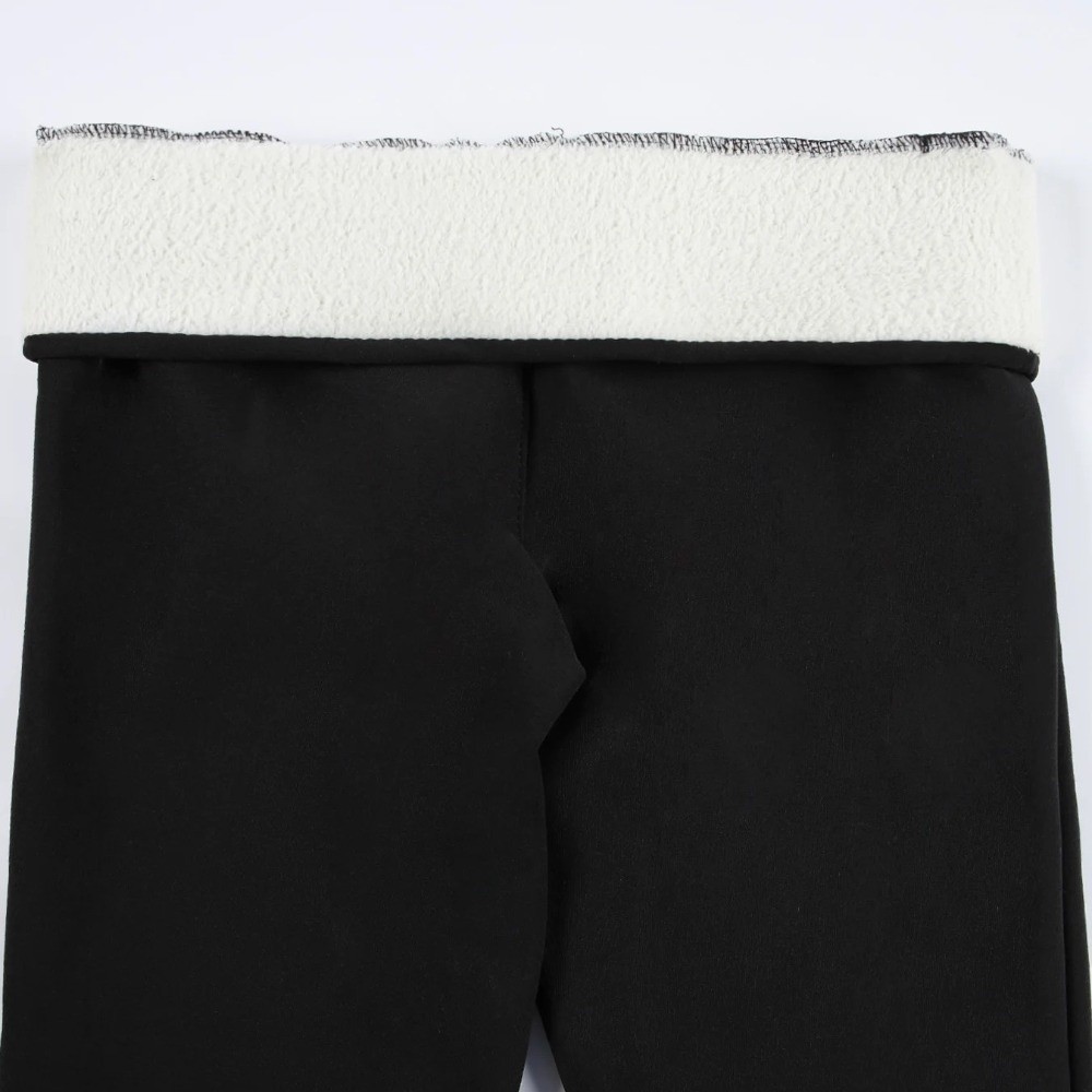 Pilates In Yoga Pants - Mode fleeceleggings met hoge taille voorkomen