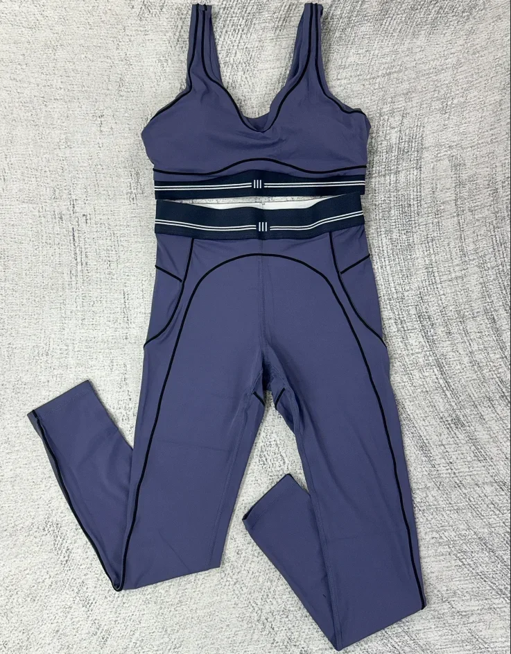 Tanktop en broek, tweedelig ad - Pilates In Yoga Pants recensie en prijs